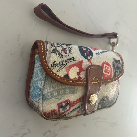 Dooney & Bourke Disney World Retro Wristlet – 40th Anniversary Theme Park Icons - Picture 3 of 15